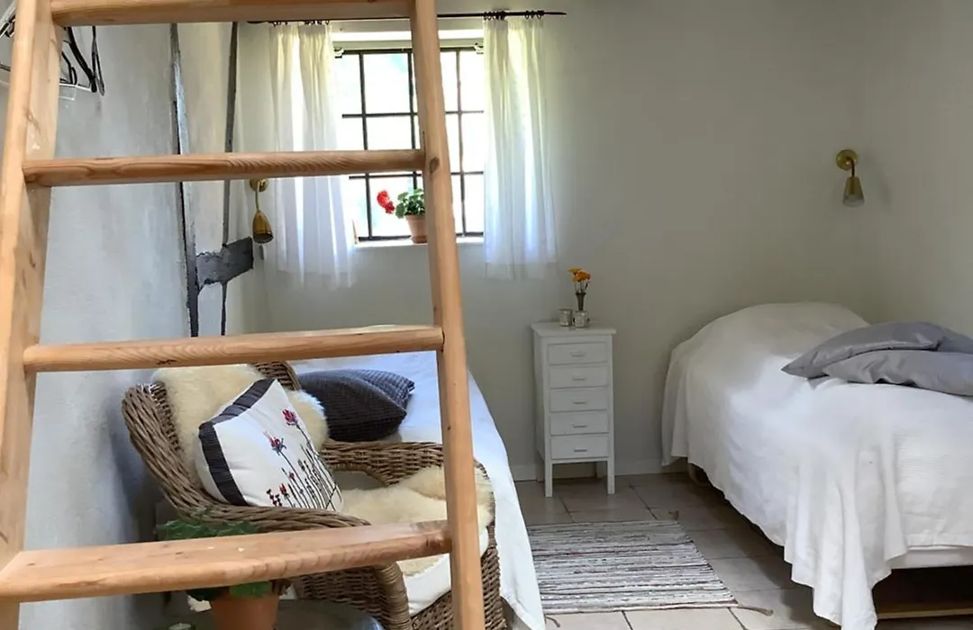 Dyrlev Bed&Breakfast-1